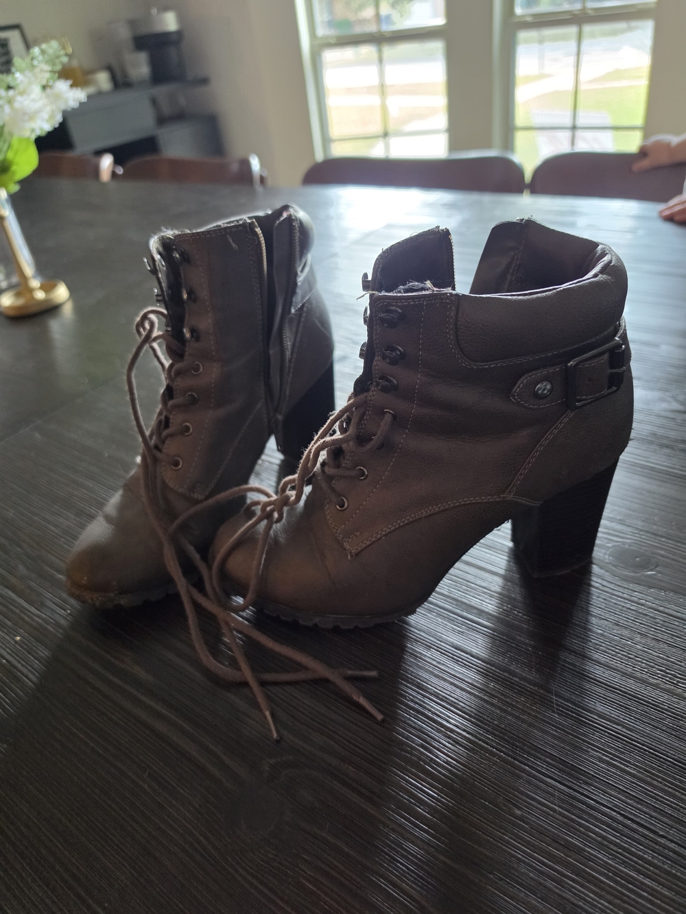 Women's Lace-Up Heeled Ankle Boots in Brown
